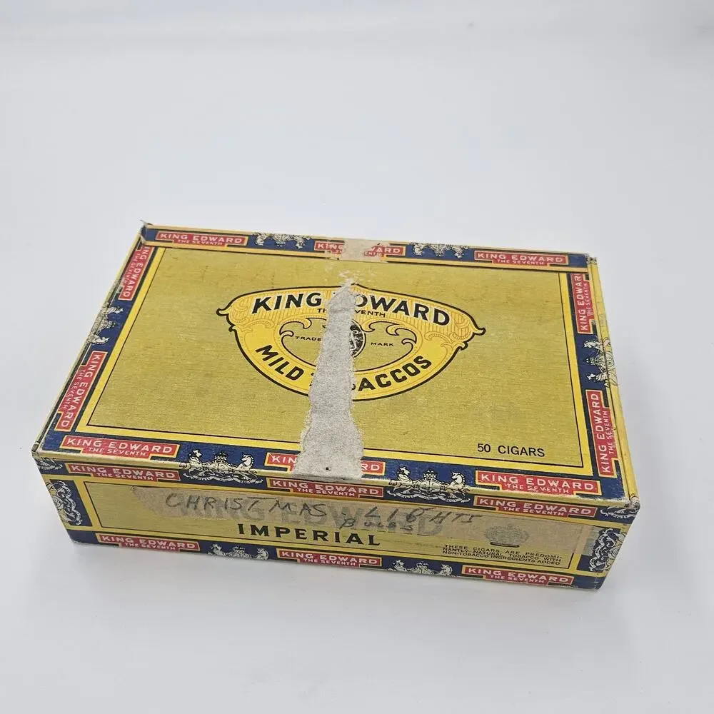 Vintage Replacement Christmas Bulbs 4 Packages In Vintage King Edward Cigar Box
